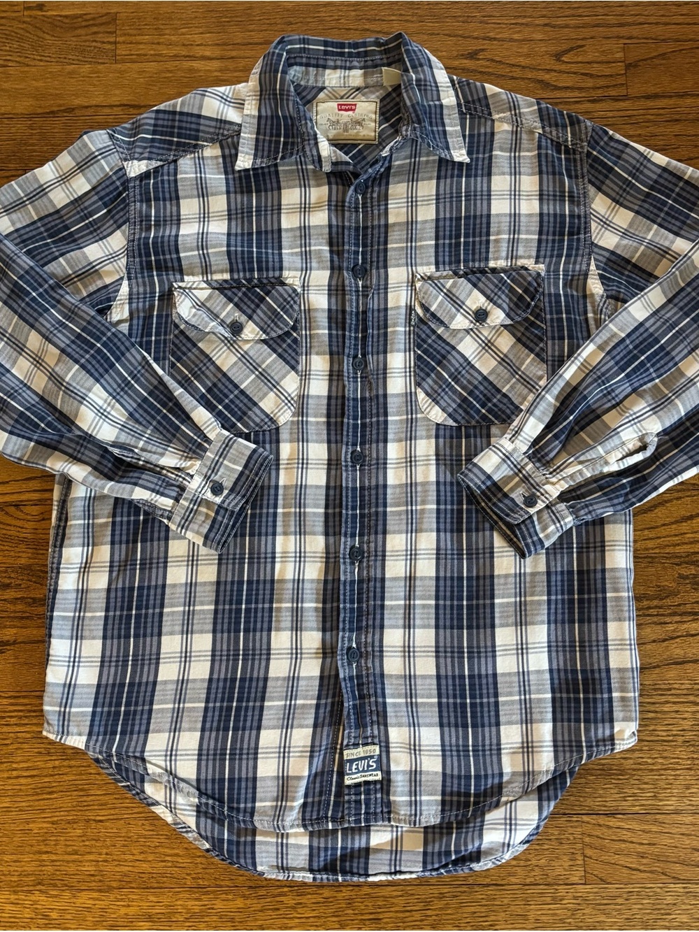 Levi's Men's Long Sleeved Blue and White Plaid Button-Down Shirt